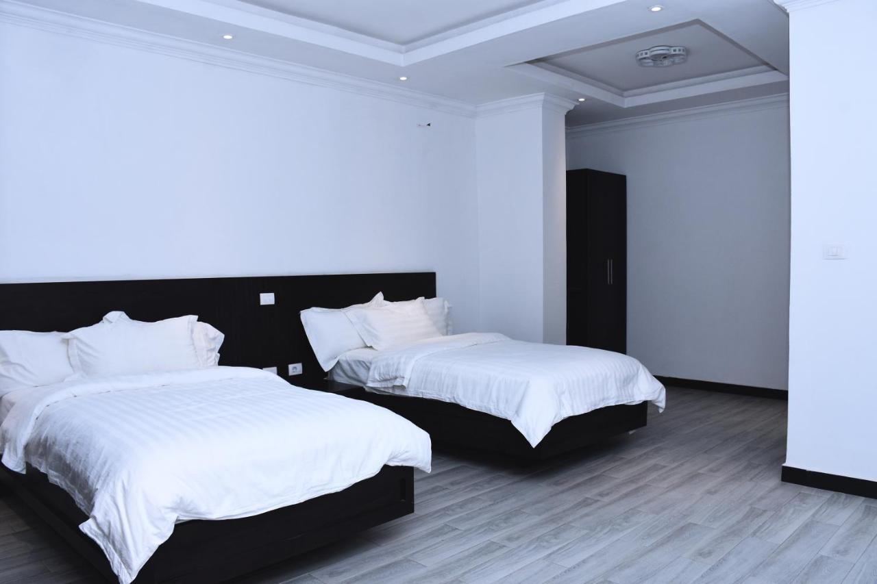 Yellow Apple Hotel Addis Abeba Esterno foto